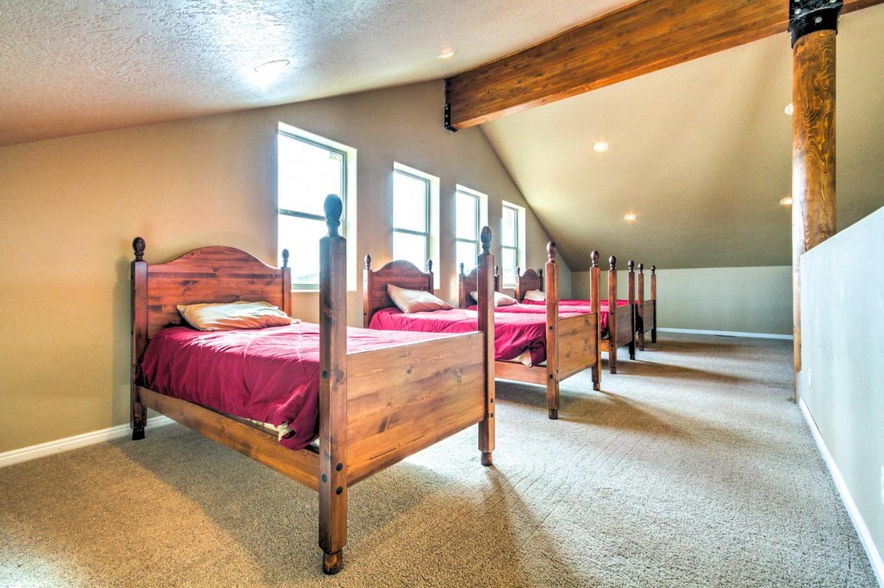 Rustic Bryce Canyon Home With Deck On Sevier River! แฮทช์ ภายนอก รูปภาพ